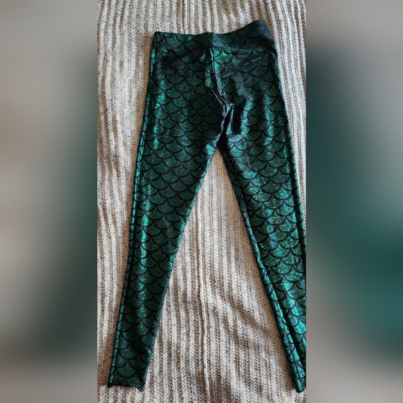 Blackmilk Mermemerald Leggings - Picture 4 of 6